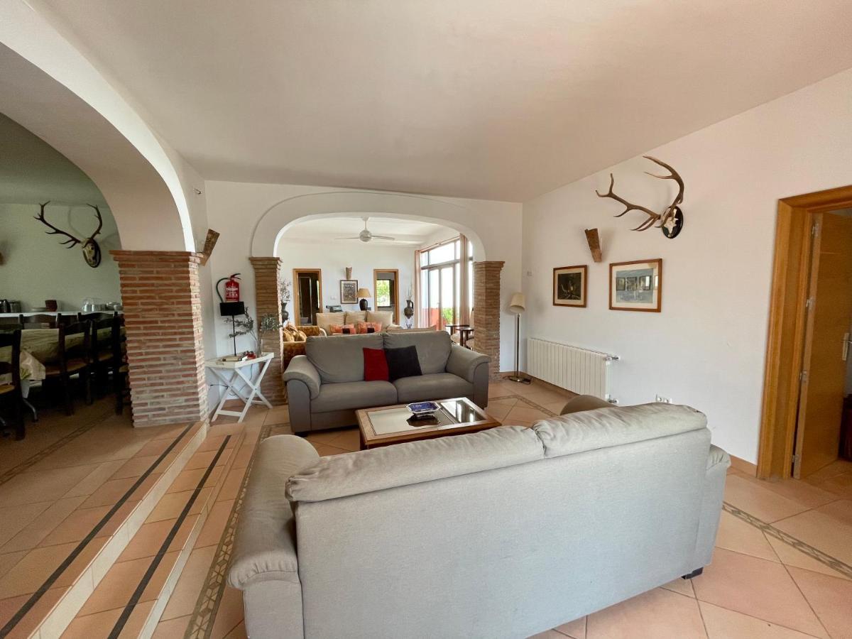 Santa Marta Complejo Rural Con Pista De Padel Guest House Archidona Exterior photo