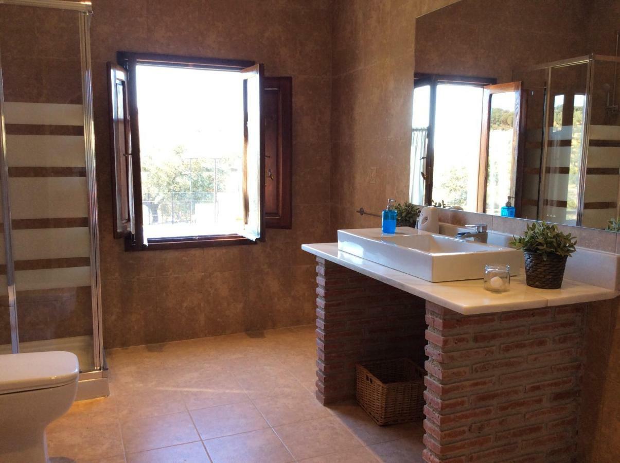 Santa Marta Complejo Rural Con Pista De Padel Guest House Archidona Exterior photo