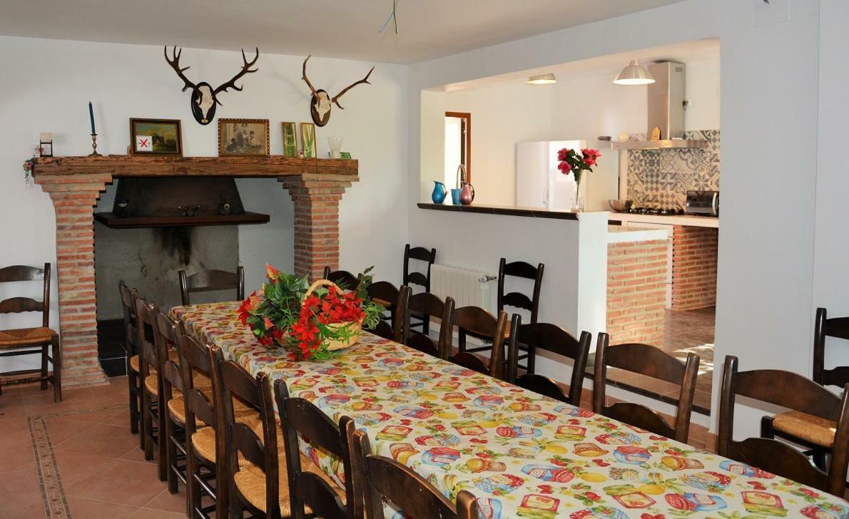 Santa Marta Complejo Rural Con Pista De Padel Guest House Archidona Exterior photo