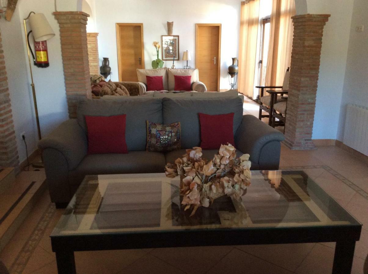 Santa Marta Complejo Rural Con Pista De Padel Guest House Archidona Exterior photo