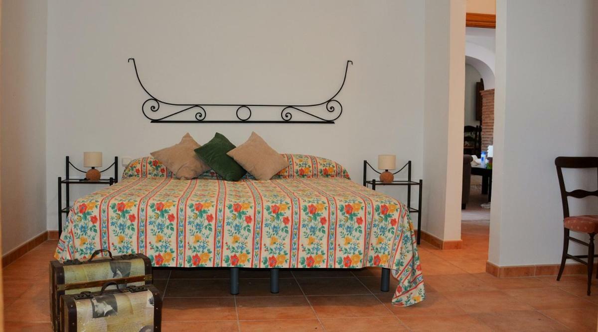 Santa Marta Complejo Rural Con Pista De Padel Guest House Archidona Exterior photo